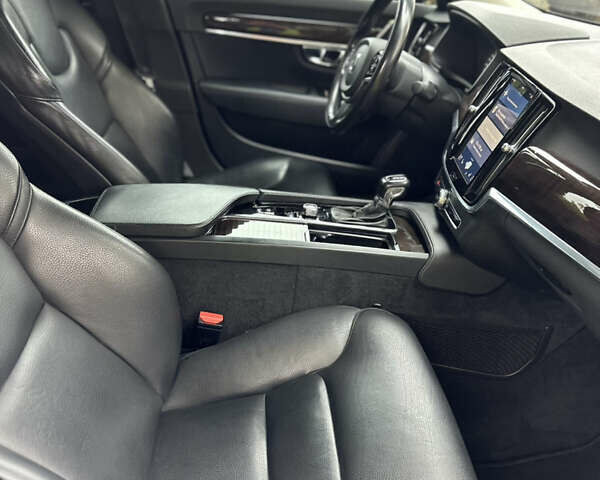 Черный Вольво С90, объемом двигателя 1.97 л и пробегом 210 тыс. км за 17950 $, фото 14 на Automoto.ua