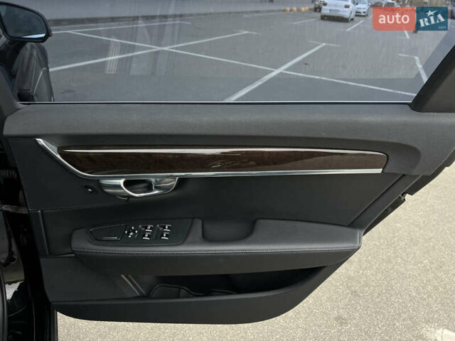Черный Вольво С90, объемом двигателя 1.97 л и пробегом 144 тыс. км за 22900 $, фото 36 на Automoto.ua