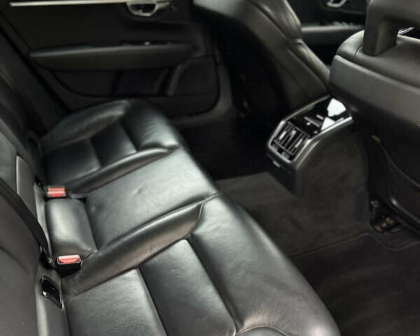 Черный Вольво С90, объемом двигателя 1.97 л и пробегом 210 тыс. км за 17950 $, фото 12 на Automoto.ua