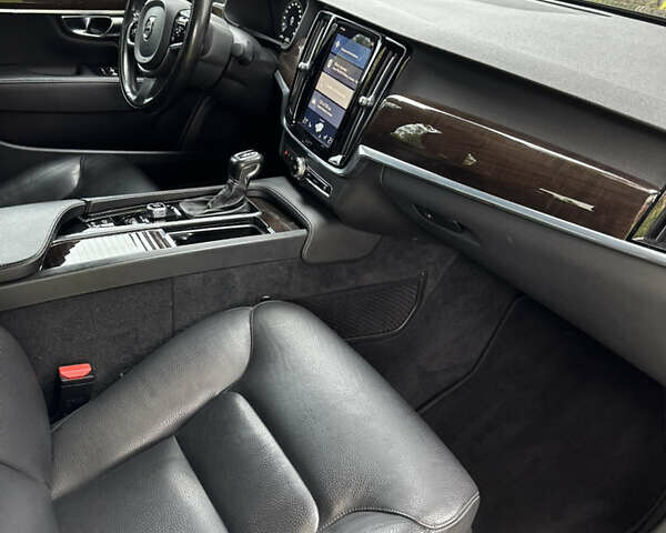 Черный Вольво С90, объемом двигателя 1.97 л и пробегом 210 тыс. км за 17950 $, фото 13 на Automoto.ua