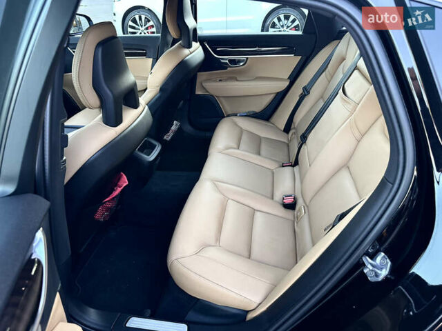 Чорний Вольво S90, об'ємом двигуна 1.97 л та пробігом 95 тис. км за 26900 $, фото 17 на Automoto.ua