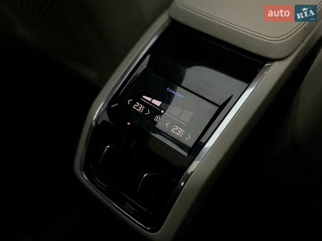 Чорний Вольво S90, об'ємом двигуна 2 л та пробігом 124 тис. км за 27000 $, фото 16 на Automoto.ua