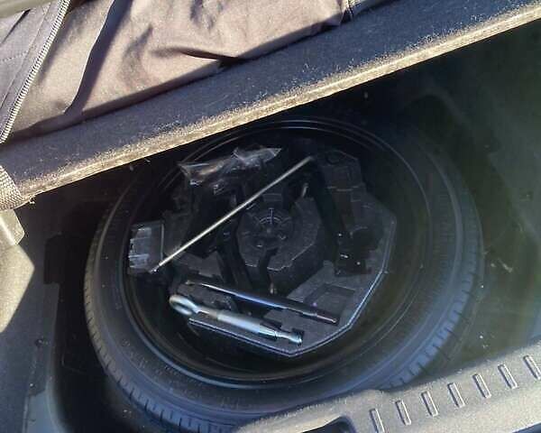 Вольво С90 2018 в Львове на Automoto.ua Черный Вольво С90, объемом двигателя 1.97 л и пробегом 96 тыс. км за 20100 $, фото 7 на Automoto.ua