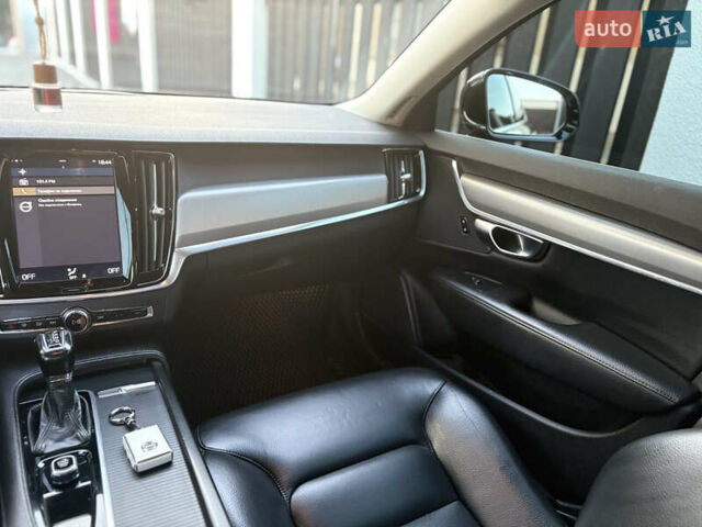 Вольво С90 2018 в Дрогобыче на Automoto.ua Черный Вольво С90, объемом двигателя 2 л и пробегом 165 тыс. км за 25999 $, фото 24 на Automoto.ua