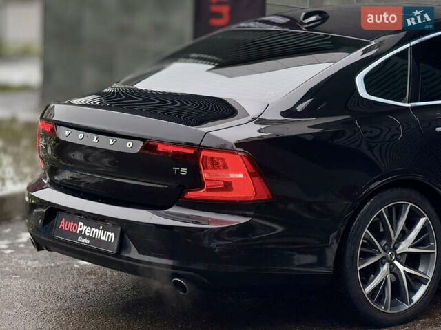 Чорний Вольво S90, об'ємом двигуна 2 л та пробігом 124 тис. км за 27000 $, фото 8 на Automoto.ua