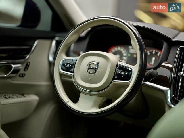 Чорний Вольво S90, об'ємом двигуна 2 л та пробігом 124 тис. км за 27000 $, фото 26 на Automoto.ua
