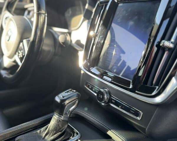 Вольво С90 2018 в Дрогобыче на Automoto.ua Черный Вольво С90, объемом двигателя 2 л и пробегом 159 тыс. км за 27500 $, фото 19 на Automoto.ua