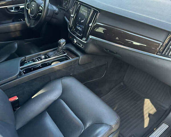 Черный Вольво С90, объемом двигателя 1.97 л и пробегом 137 тыс. км за 26500 $, фото 12 на Automoto.ua