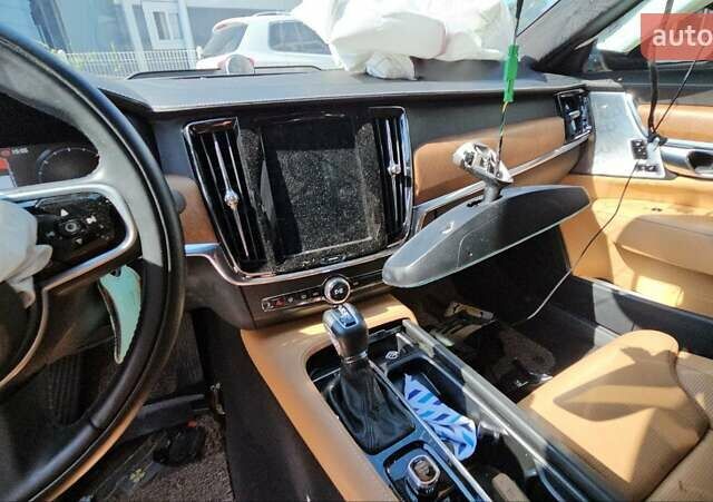 Черный Вольво С90, объемом двигателя 2 л и пробегом 88 тыс. км за 16900 $, фото 31 на Automoto.ua