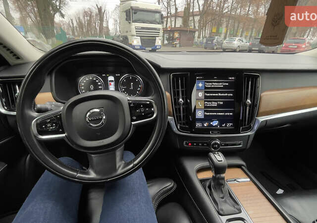 Черный Вольво С90, объемом двигателя 1.97 л и пробегом 234 тыс. км за 27000 $, фото 9 на Automoto.ua