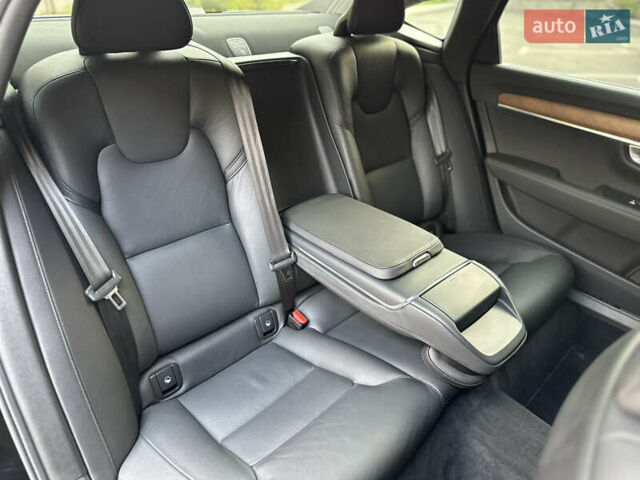 Черный Вольво С90, объемом двигателя 1.97 л и пробегом 121 тыс. км за 33490 $, фото 40 на Automoto.ua