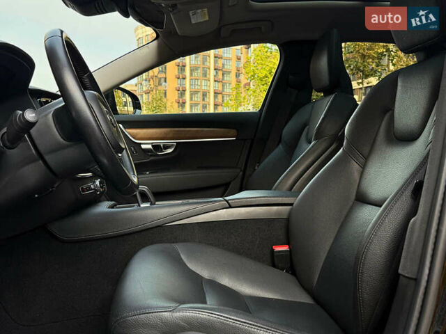 Черный Вольво С90, объемом двигателя 1.97 л и пробегом 120 тыс. км за 33990 $, фото 31 на Automoto.ua