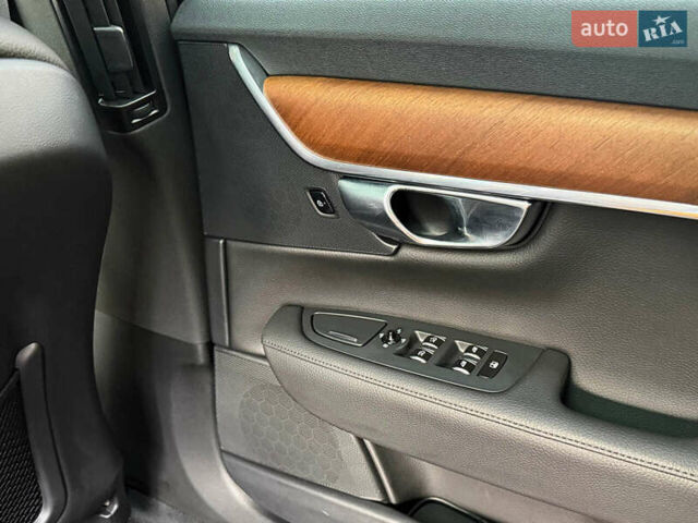 Черный Вольво С90, объемом двигателя 1.97 л и пробегом 120 тыс. км за 33990 $, фото 28 на Automoto.ua