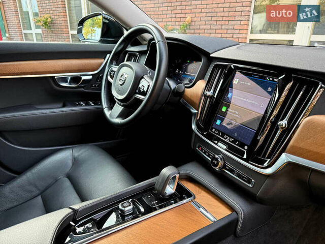 Черный Вольво С90, объемом двигателя 1.97 л и пробегом 120 тыс. км за 33990 $, фото 15 на Automoto.ua