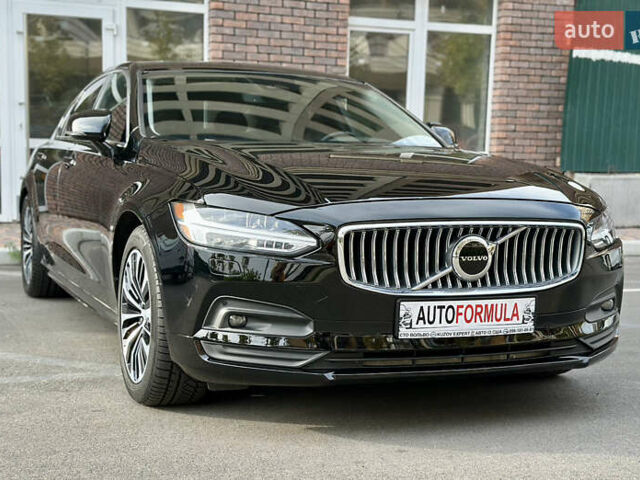 Черный Вольво С90, объемом двигателя 1.97 л и пробегом 120 тыс. км за 33990 $, фото 3 на Automoto.ua