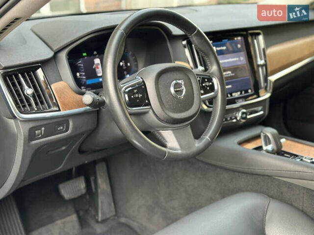 Черный Вольво С90, объемом двигателя 1.97 л и пробегом 121 тыс. км за 33490 $, фото 21 на Automoto.ua