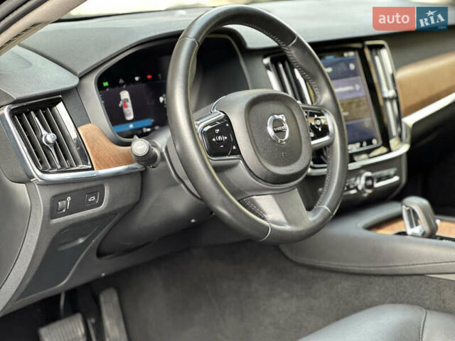 Черный Вольво С90, объемом двигателя 1.97 л и пробегом 121 тыс. км за 33490 $, фото 22 на Automoto.ua