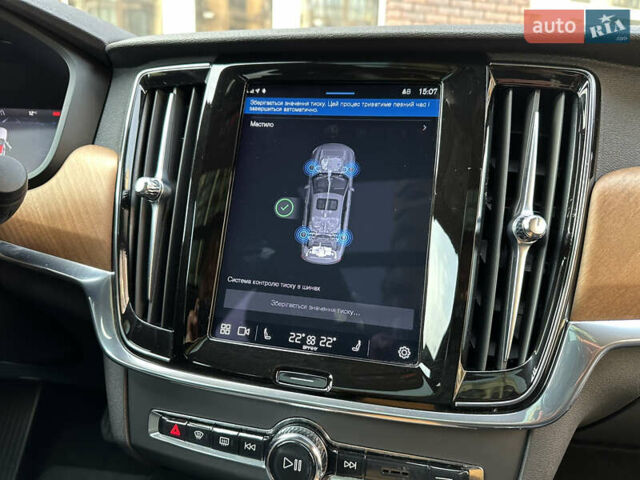 Черный Вольво С90, объемом двигателя 1.97 л и пробегом 121 тыс. км за 33490 $, фото 33 на Automoto.ua