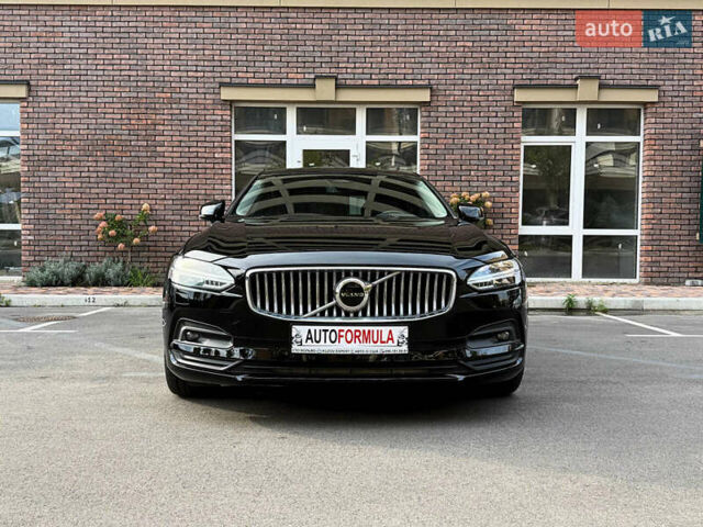 Черный Вольво С90, объемом двигателя 1.97 л и пробегом 120 тыс. км за 34900 $, фото 1 на Automoto.ua