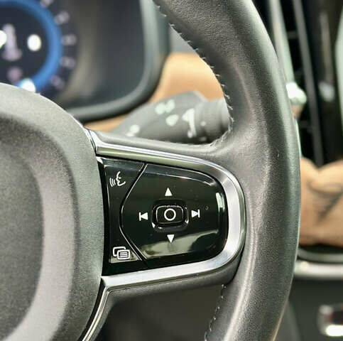 Черный Вольво С90, объемом двигателя 1.97 л и пробегом 121 тыс. км за 33490 $, фото 26 на Automoto.ua