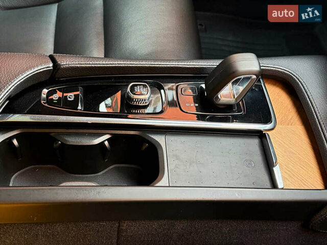 Черный Вольво С90, объемом двигателя 1.97 л и пробегом 120 тыс. км за 33990 $, фото 30 на Automoto.ua
