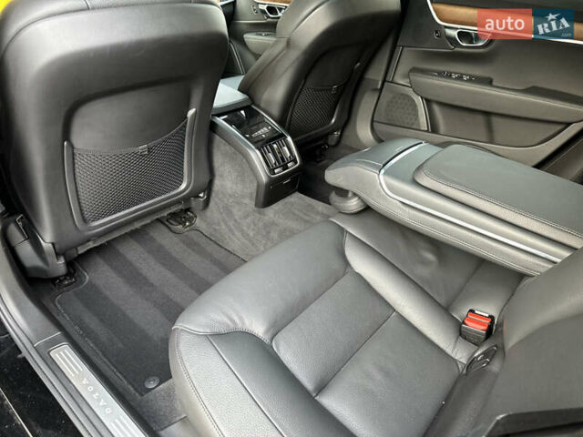 Черный Вольво С90, объемом двигателя 1.97 л и пробегом 121 тыс. км за 33490 $, фото 37 на Automoto.ua