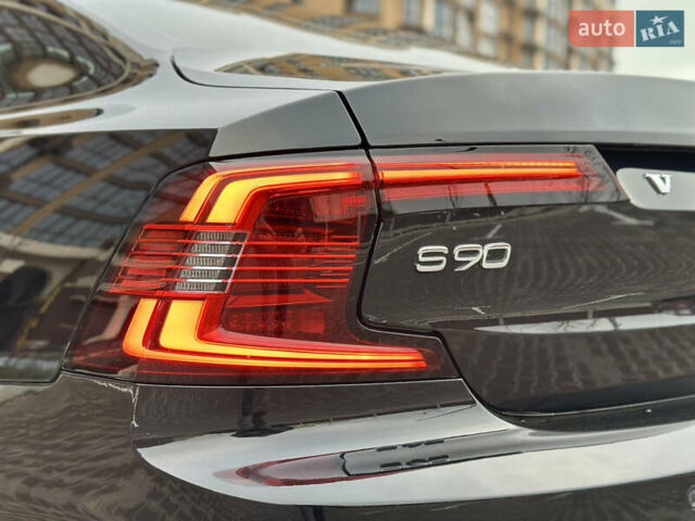 Черный Вольво С90, объемом двигателя 1.97 л и пробегом 121 тыс. км за 33490 $, фото 16 на Automoto.ua