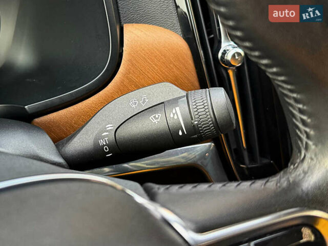 Черный Вольво С90, объемом двигателя 1.97 л и пробегом 120 тыс. км за 33990 $, фото 25 на Automoto.ua