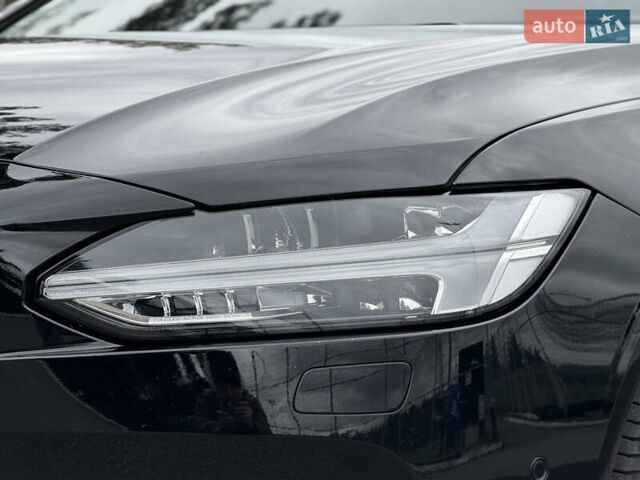 Черный Вольво С90, объемом двигателя 2 л и пробегом 19 тыс. км за 50950 $, фото 7 на Automoto.ua