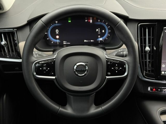 Чорний Вольво S90, об'ємом двигуна 2 л та пробігом 19 тис. км за 49950 $, фото 15 на Automoto.ua