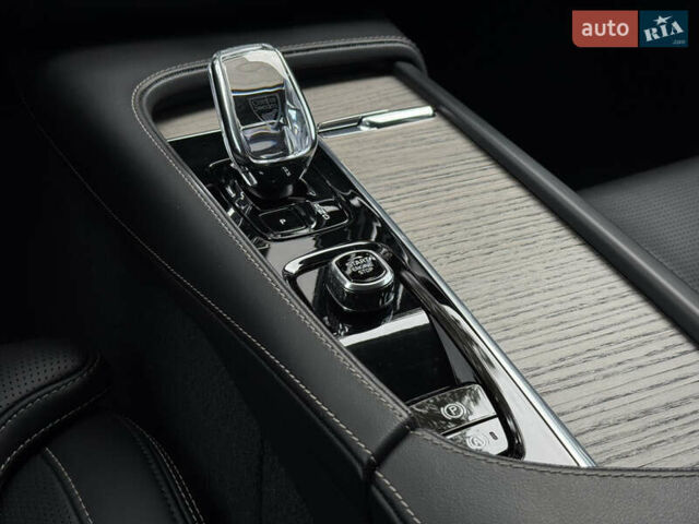 Черный Вольво С90, объемом двигателя 2 л и пробегом 19 тыс. км за 50950 $, фото 45 на Automoto.ua