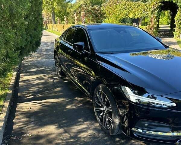 Черный Вольво С90, объемом двигателя 1.97 л и пробегом 14 тыс. км за 51300 $, фото 1 на Automoto.ua
