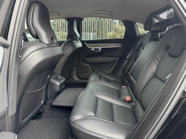 Чорний Вольво S90, об'ємом двигуна 2 л та пробігом 19 тис. км за 49950 $, фото 20 на Automoto.ua