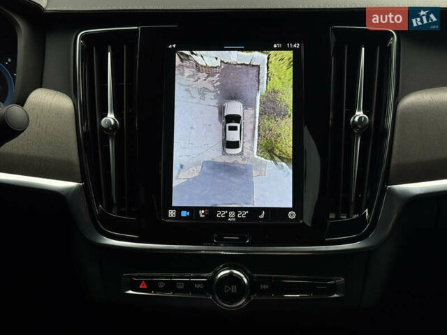 Черный Вольво С90, объемом двигателя 2 л и пробегом 19 тыс. км за 50950 $, фото 41 на Automoto.ua