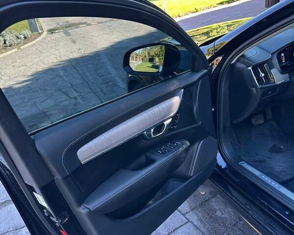 Черный Вольво С90, объемом двигателя 1.97 л и пробегом 17 тыс. км за 50500 $, фото 8 на Automoto.ua