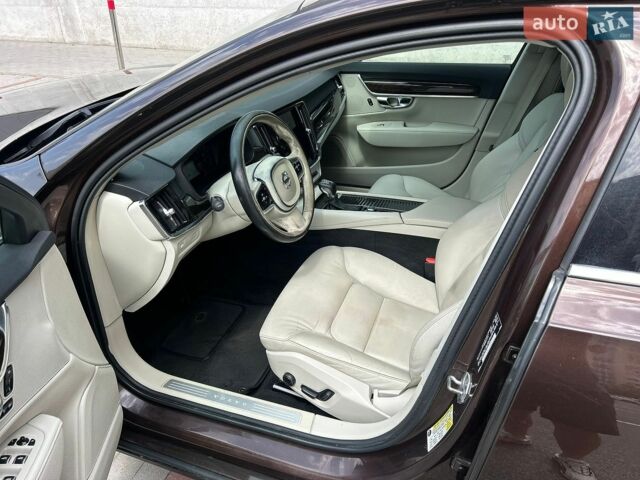 Коричневый Вольво С90, объемом двигателя 2 л и пробегом 170 тыс. км за 12200 $, фото 5 на Automoto.ua