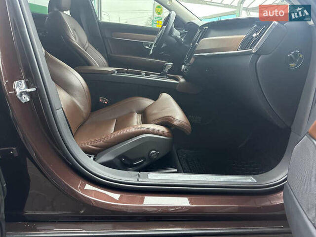 Коричневый Вольво С90, объемом двигателя 1.97 л и пробегом 120 тыс. км за 30500 $, фото 16 на Automoto.ua