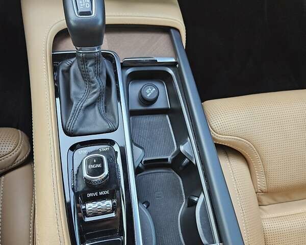 Вольво S90, об'ємом двигуна 2 л та пробігом 31 тис. км за 29900 $, фото 17 на Automoto.ua