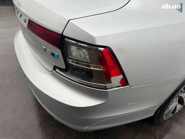 Вольво С90, объемом двигателя 2 л и пробегом 159 тыс. км за 15500 $, фото 4 на Automoto.ua