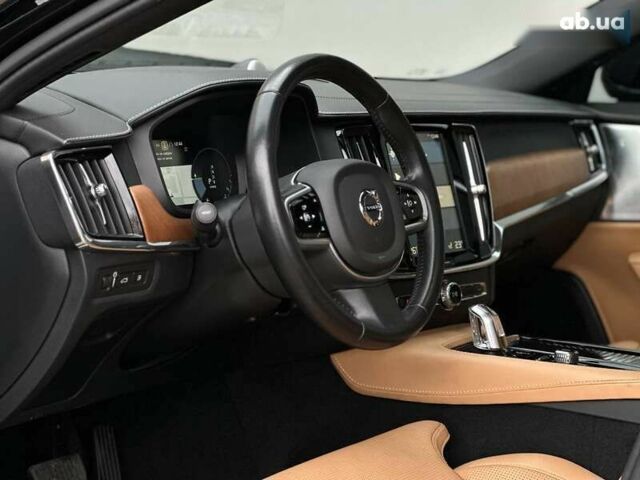 Вольво С90, объемом двигателя 0 л и пробегом 163 тыс. км за 32490 $, фото 16 на Automoto.ua