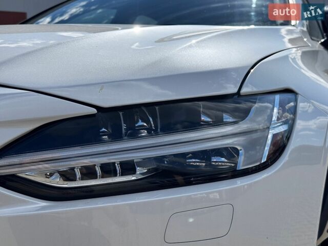 Вольво S90, об'ємом двигуна 2 л та пробігом 126 тис. км за 22000 $, фото 2 на Automoto.ua
