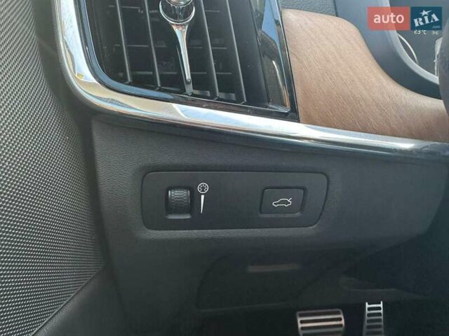 Вольво С90, объемом двигателя 1.97 л и пробегом 230 тыс. км за 18999 $, фото 23 на Automoto.ua