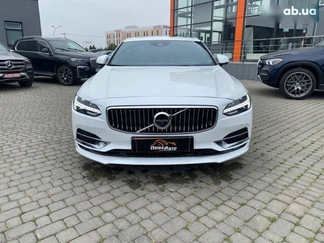 Вольво С90, объемом двигателя 2 л и пробегом 64 тыс. км за 34900 $, фото 1 на Automoto.ua