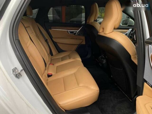 Вольво С90, объемом двигателя 2 л и пробегом 64 тыс. км за 34900 $, фото 25 на Automoto.ua