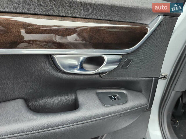 Серый Вольво С90, объемом двигателя 1.97 л и пробегом 196 тыс. км за 24500 $, фото 17 на Automoto.ua