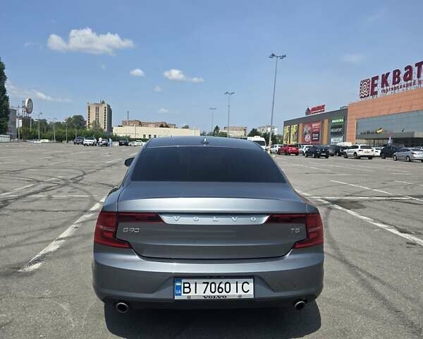 Серый Вольво С90, объемом двигателя 1.97 л и пробегом 67 тыс. км за 28000 $, фото 5 на Automoto.ua