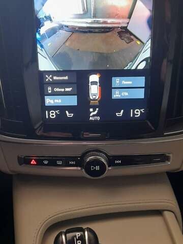 Сірий Вольво S90, об'ємом двигуна 2 л та пробігом 36 тис. км за 28000 $, фото 16 на Automoto.ua