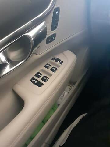 Сірий Вольво S90, об'ємом двигуна 2 л та пробігом 36 тис. км за 28000 $, фото 25 на Automoto.ua