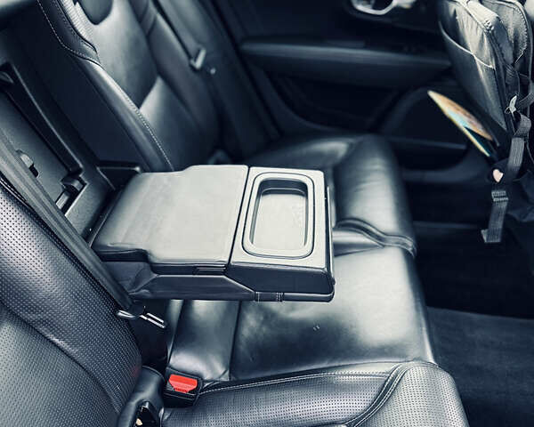 Сірий Вольво S90, об'ємом двигуна 1.97 л та пробігом 258 тис. км за 21200 $, фото 26 на Automoto.ua