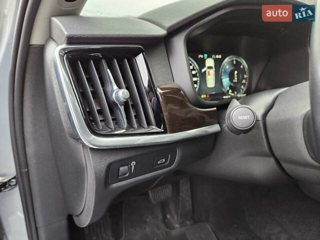 Серый Вольво С90, объемом двигателя 1.97 л и пробегом 196 тыс. км за 24500 $, фото 23 на Automoto.ua